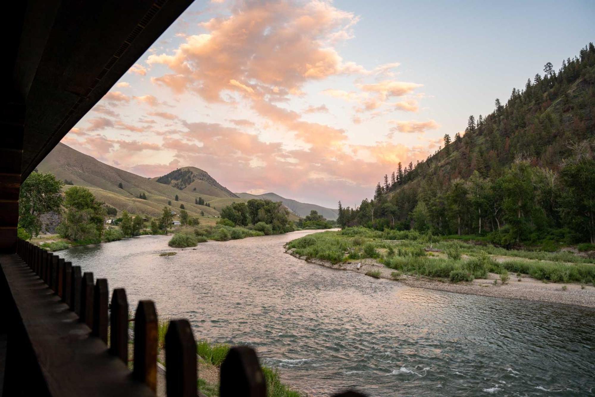 River'S Fork Lodge Salmon Exterior photo